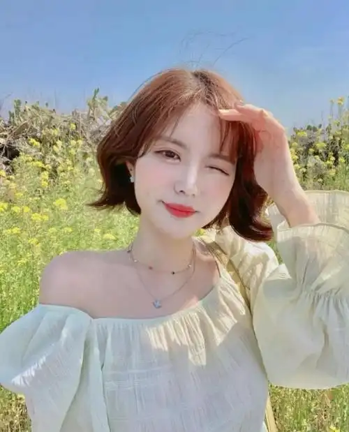 网友:短发很瘦脸(胖脸女生适合什么短发发型图片) - 冷求网