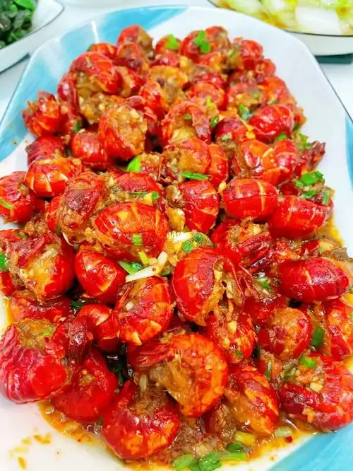 02家常做法麻辣/香辣小龙虾虾尾做法