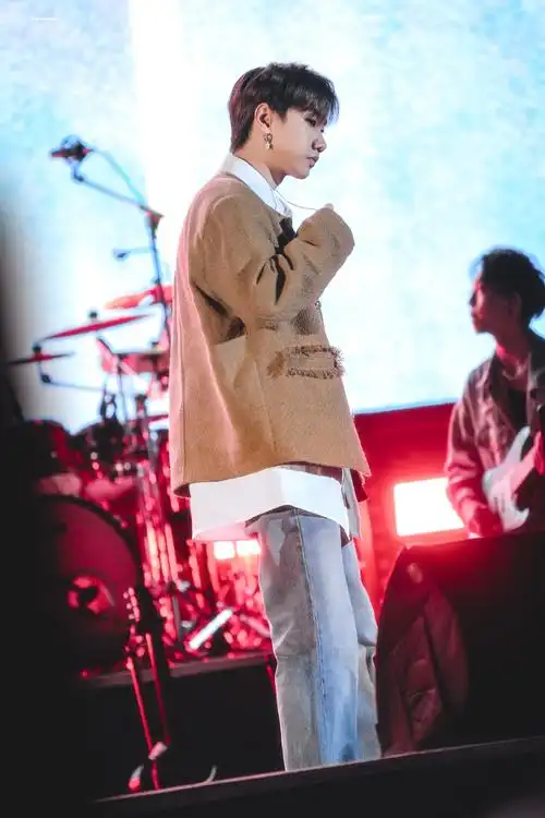 汪苏泷实体专辑21世纪罗曼史