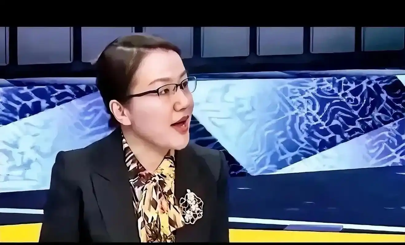 国内著名军事专家李莉这次精准判断了瓦格纳的真实意图,被网友们捧上