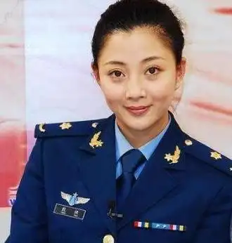 当过兵的女明星,第三位曾经是男儿身,最后一位军衔贼高_刘涛