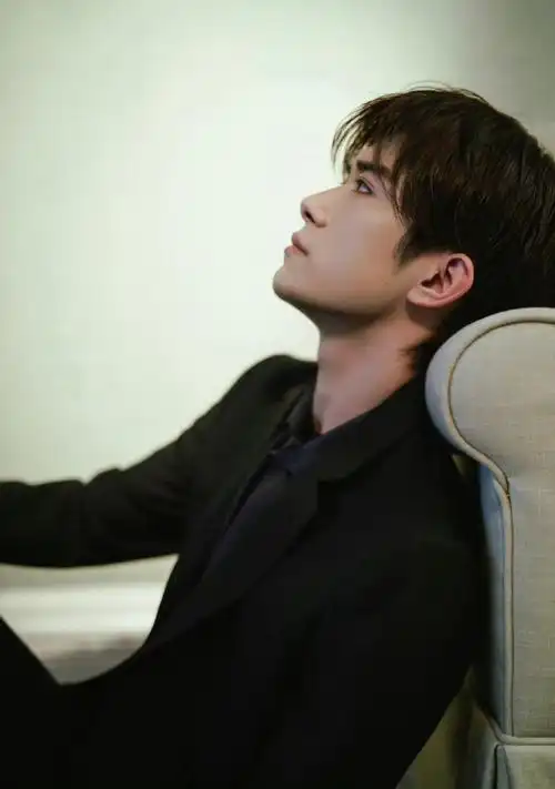 易烊千玺电影小小的我