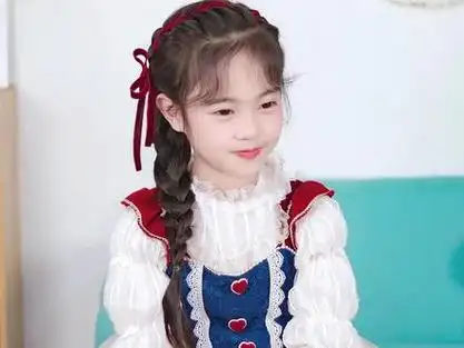 10岁小女孩过年发型_10岁小女孩过年发型怎么扎_10岁小女孩过年发型