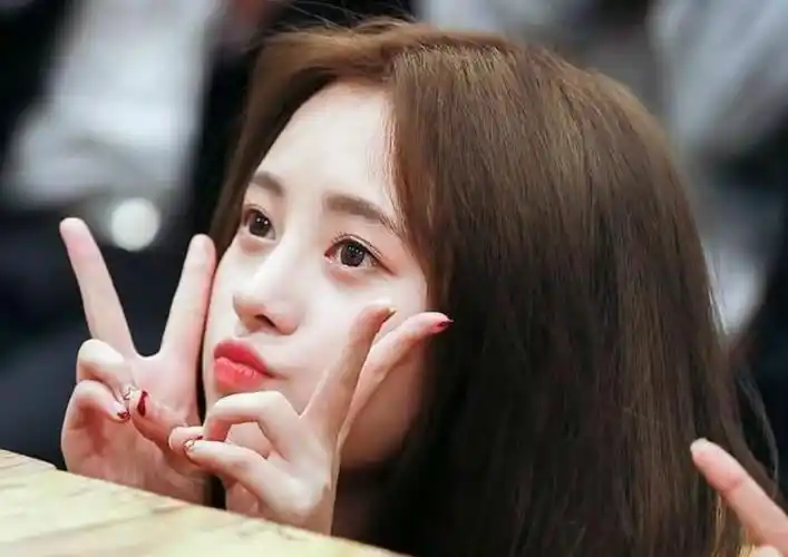 鞠婧祎仙剑奇侠传4嘟嘴动图好可爱