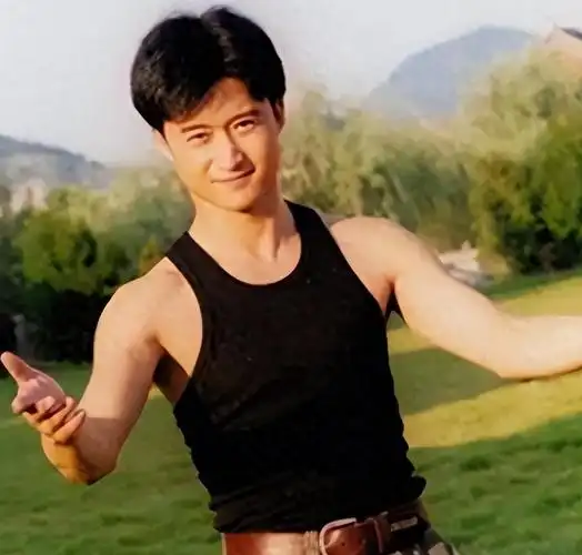 说起吴京大家都知道他是习武出身,但是很少有人知道吴京的爸爸吴树是