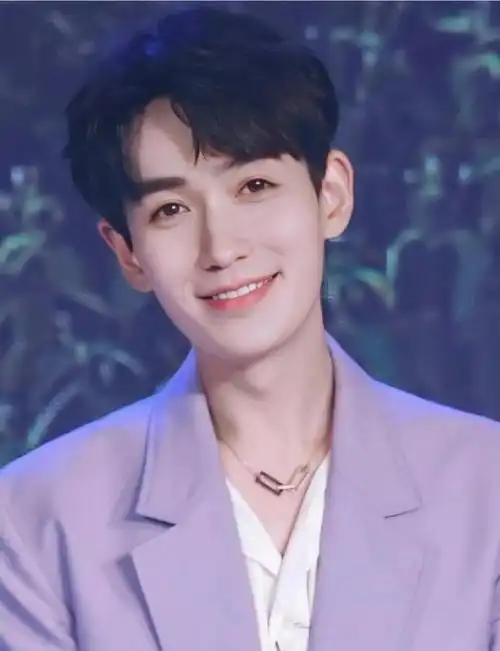 朱一龙##世界微笑日