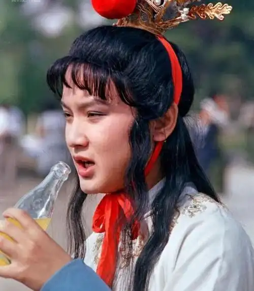 红楼梦老照片贾宝玉喝一毛钱汽水图四是未曝光定妆照