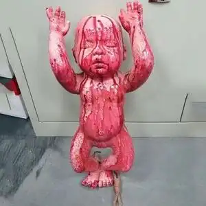 吸血鬼娃娃恐怖图片