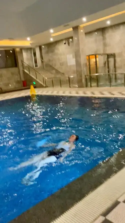 游泳圈 朋友圈 生活圈 你是我的甜甜圈!00