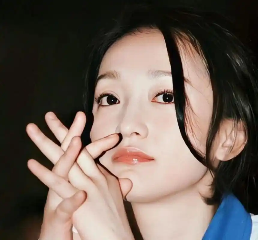 很多人都说,年轻时候的周迅,特别的有灵气.