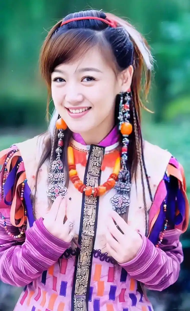 胡歌薛佳凝分手真相 胡歌与薛佳凝的爱情故事曾经如同一颗耀眼的流星