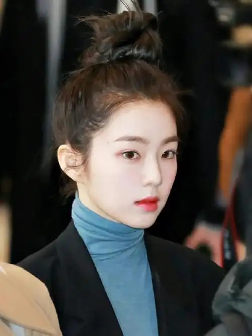 好看的女生发际线可以当参考模版