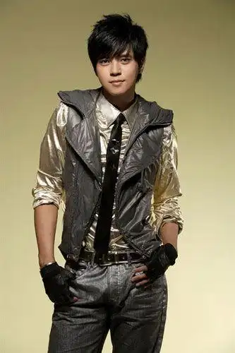 周星驰"美人鱼"挑女主 奶茶妹妹搭罗志祥?/图