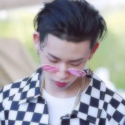 爱豆头像 ≮小鬼王琳凯