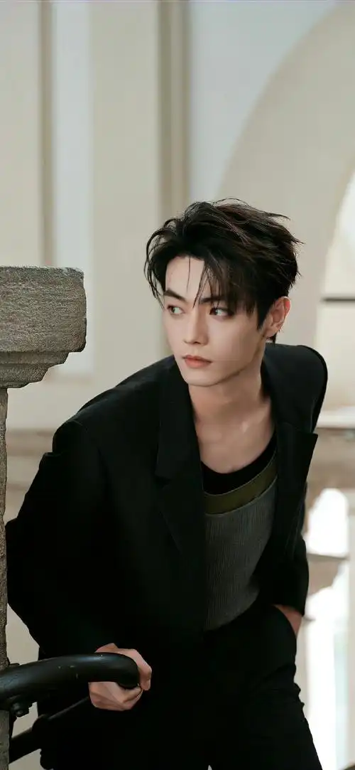 超喜欢的许凯壁纸