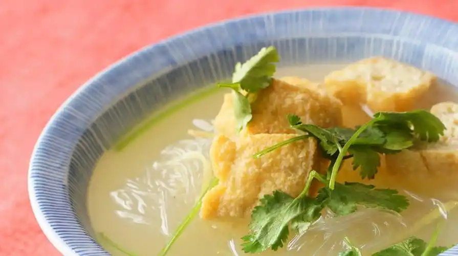 寻味重庆 天气变凉,起来吃一碗油豆腐粉丝汤,鲜香都有了~胃部暖暖~这