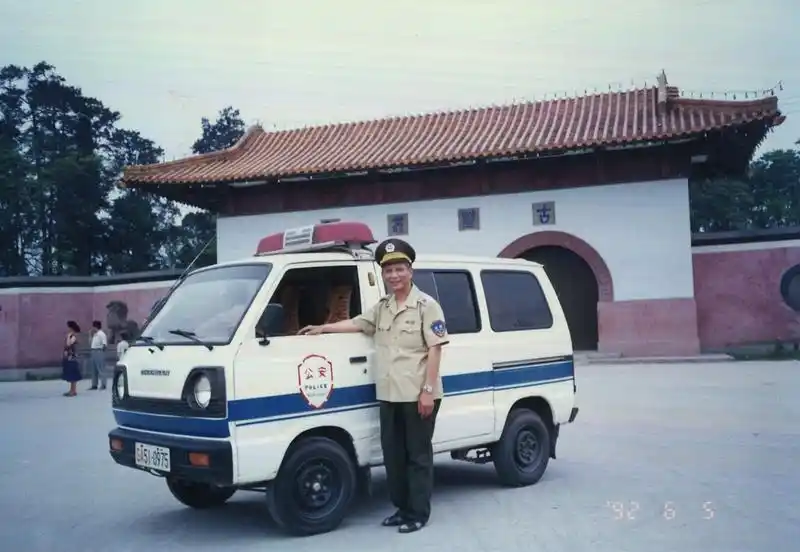 【超时空川行】从"二八杠"到"冲锋车" 透过警用装备看警务系统巨变