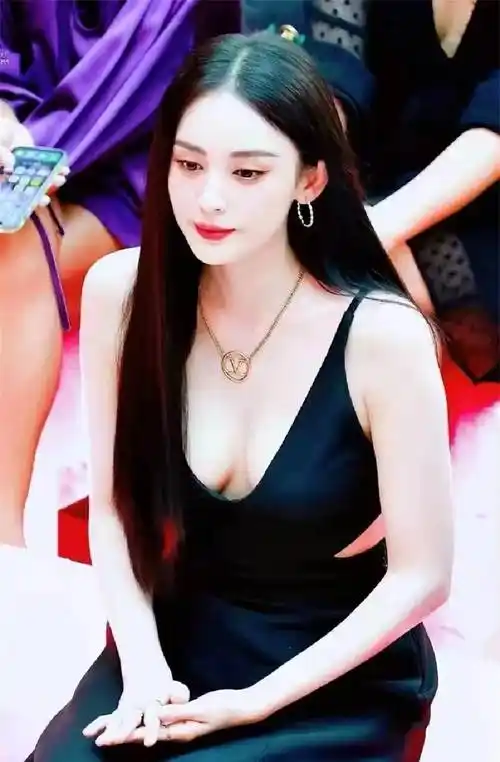 娱乐圈神仙颜值的20位女明星和简介(一)_毕业_传媒_倪妮