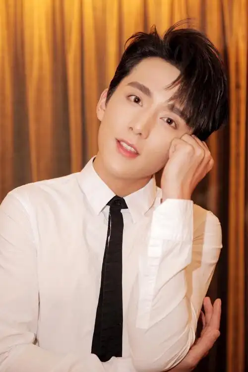 张新成新生代帅哥