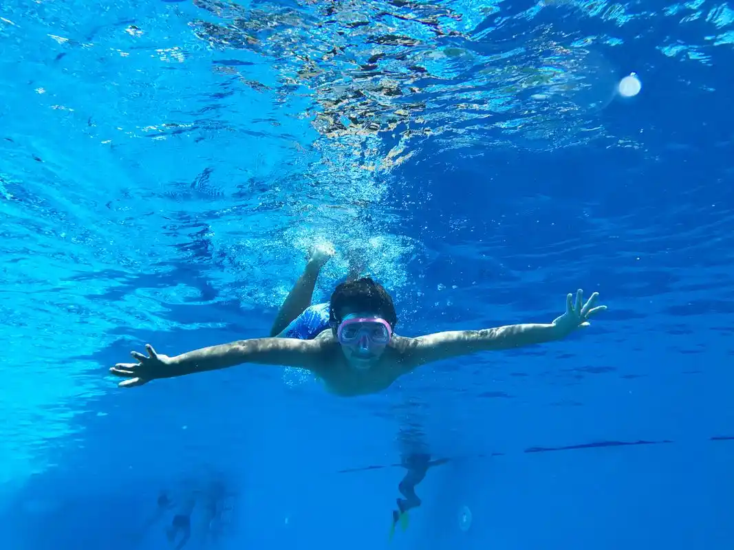 游泳减肥的效率,无疑是众多健身方式中的一颗璀璨之星.