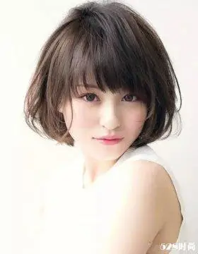 几款圆脸塌鼻子适合的发型适合脸大鼻子塌的女人