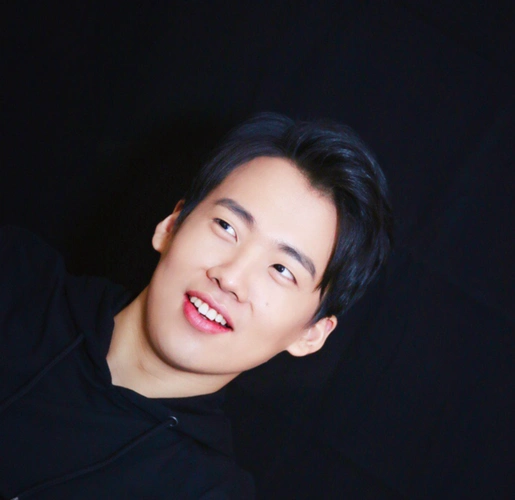 郭麒麟喜提夏洛克配音惊艳背后的相声功夫才是成功关键