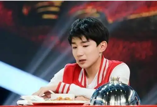 tfboys三人哭得厉害的时刻,王源一发不可收拾,千玺居然哭得最多