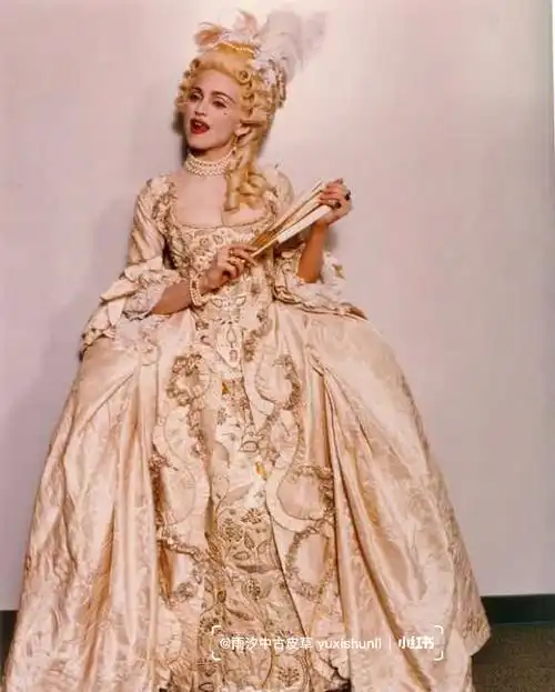 巴洛克时期的服饰欧式宫廷礼服中世纪复古风