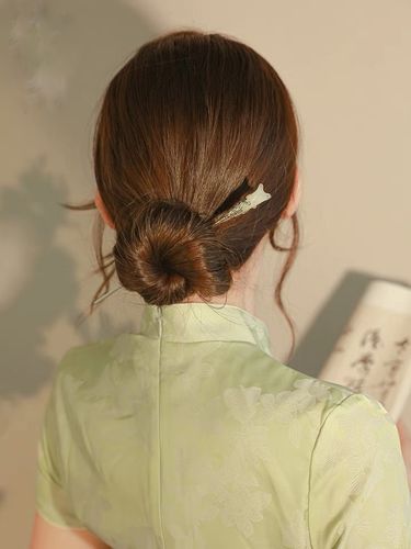 中国白玉兰盘发古汉发簪气质旗袍步摇国风中式发饰