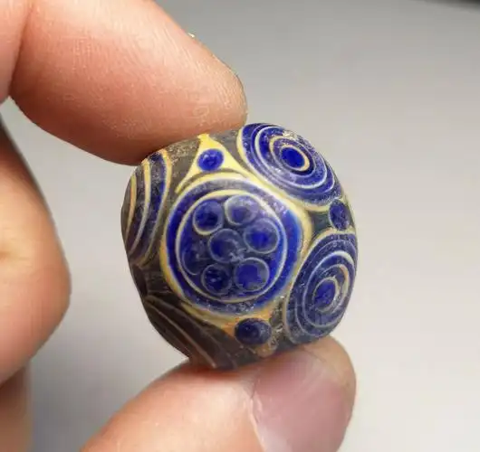 蓝色战国蜻蜓眼老琉璃珠,求老师鉴定!