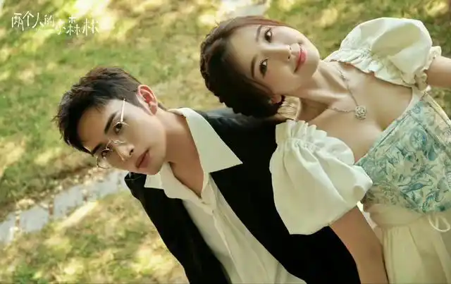 两个人的小森林:收获好评,虞书欣张彬彬拍戏花絮来了,太逗了