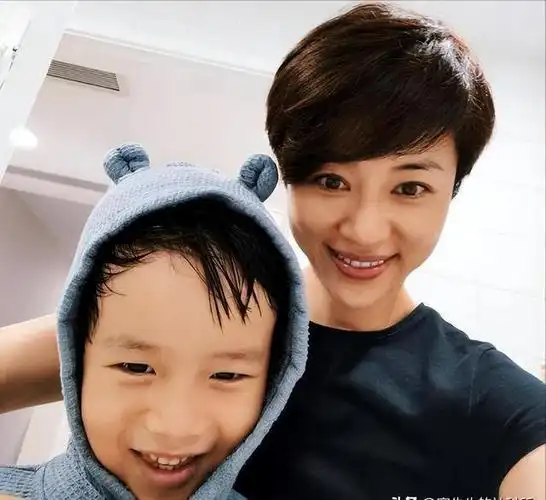 演员张龄心谈16年师生恋35岁生子被宠上天事业爱情两丰收