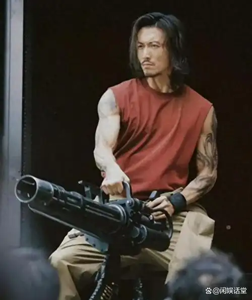 备受瞩目的亚洲巨星谢霆锋再度引发了全球影迷的狂热关注.