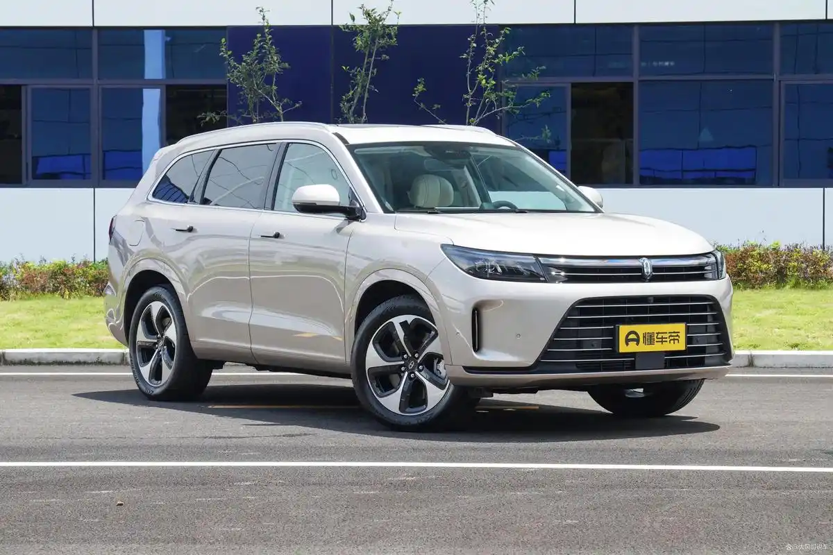 预算30万左右的中大型suv,选理想l7还是问界m7,全面对比来了