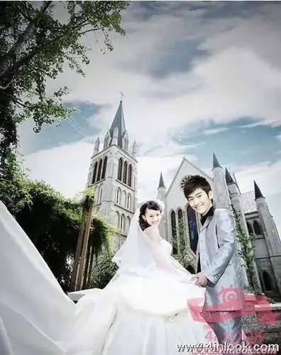 郑爽张翰浪漫婚纱照曝光 洁白婚纱搭配黑色美瞳完美至极