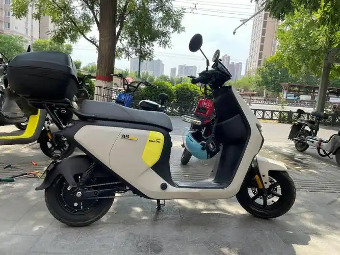 九号f90长续航电动车颜值爆表