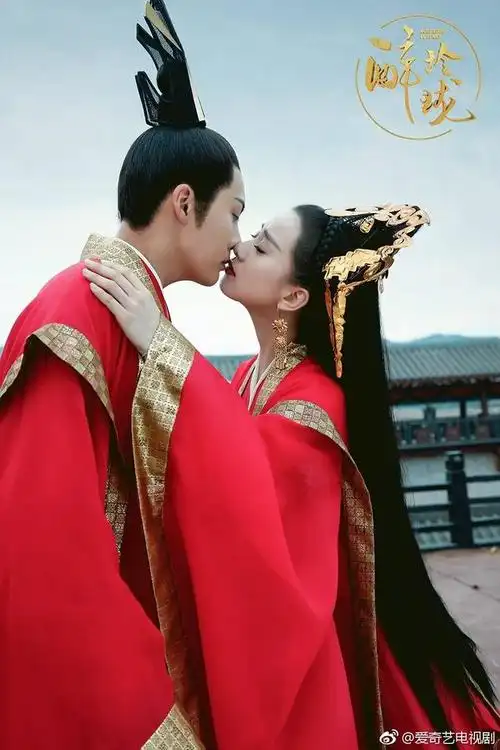 《花千骨》白子画与花千骨,赵丽颖与霍建华的画骨夫妇,一脸深情用没