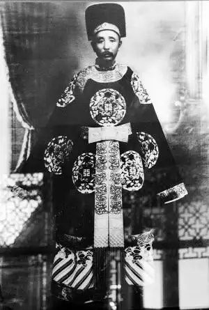 照片出现在沈阳张氏帅府博物馆的展览上 记录的是袁世凯"洪宪"时期的"