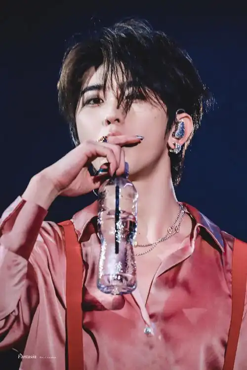 蔡徐坤香港演唱会##蔡徐坤2023迷巡回演唱会