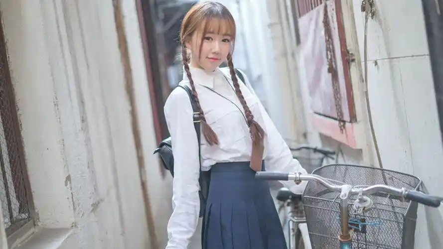 00后美女图片-美女壁纸-高清美女图片-第9图-娟娟壁纸