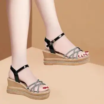 坡跟凉鞋女2022夏季新款时尚百搭女鞋子一字扣带时尚露趾罗马鞋女厚底