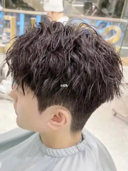 男生蝴蝶烫～|||男生秋冬凌乱蝴蝶烫 适合任何脸型的男生秋冬烫