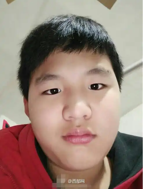 西安初一男生课堂调皮遭全班票决其离开课堂后失联