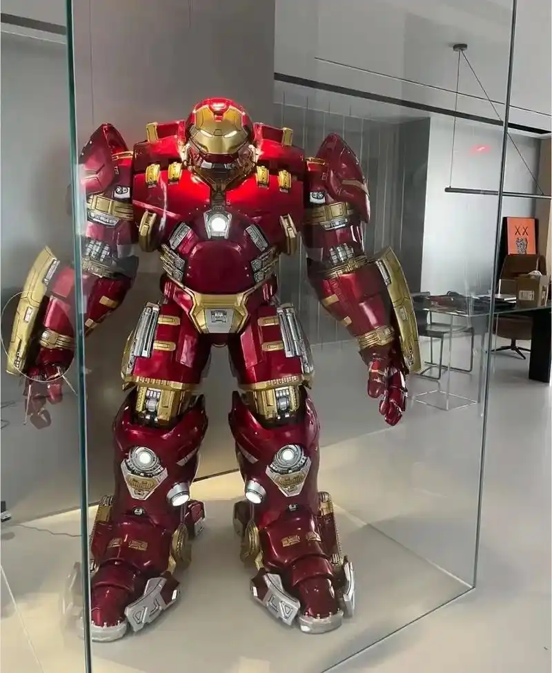 雕塑艺术之反浩克装甲