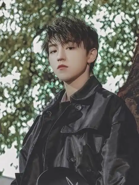 王俊凯最想删的6张照片,尤其是图4,让人想要珍藏!