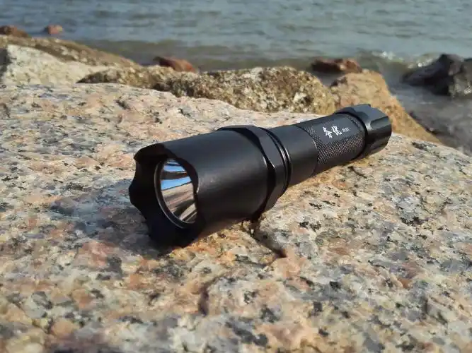 人人皆知,好产品需要好材料,制造强光手电筒的各种材料不能是低档次