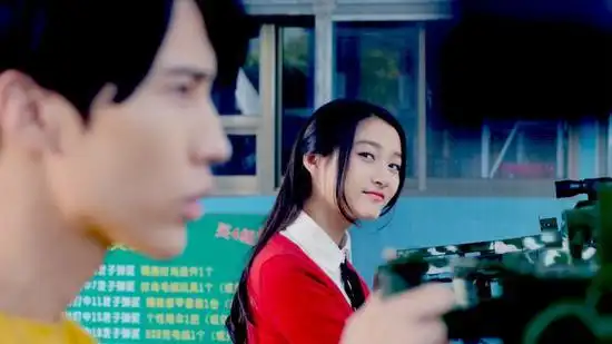 关晓彤专辑新曲《我们的十八岁》mv首发