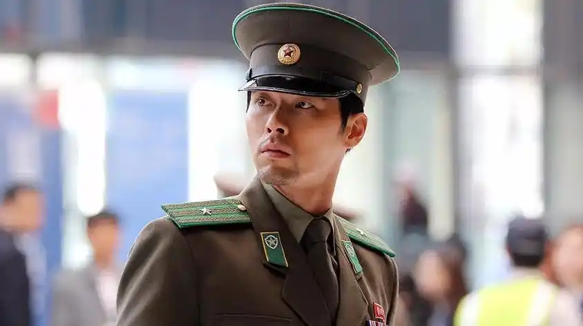 玄彬新剧军装造型视频在线观看 - 西瓜视频