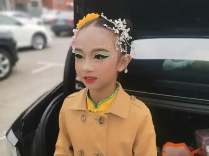 这样的儿童舞台眼妆你们喜欢吗