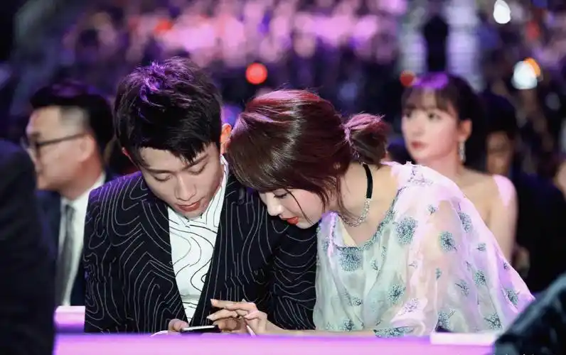 张一山在最后时刻发文祝杨紫生日快乐有一种欲擒故纵的感觉